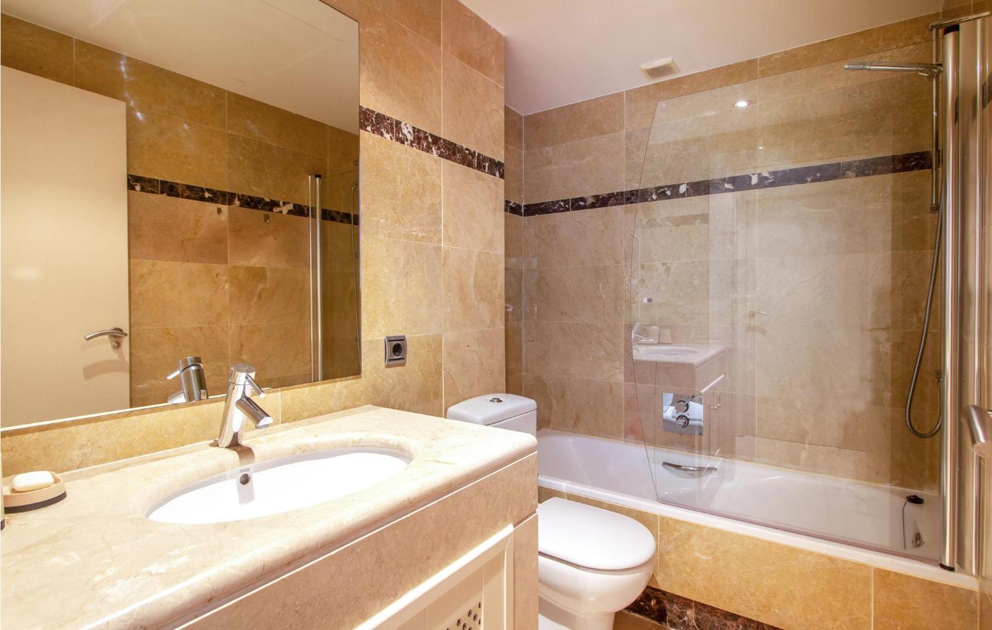 Lovely Apartment In Los Alcazares With Kitchen Exterior photo