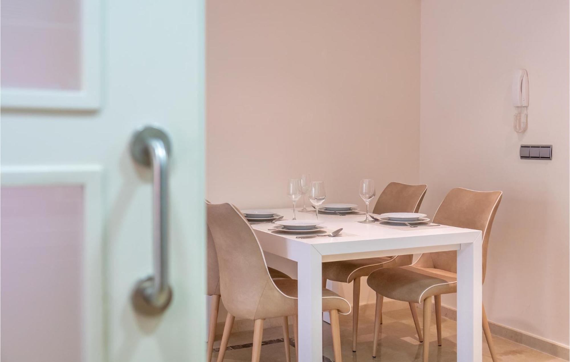 Lovely Apartment In Los Alcazares With Kitchen Exterior photo