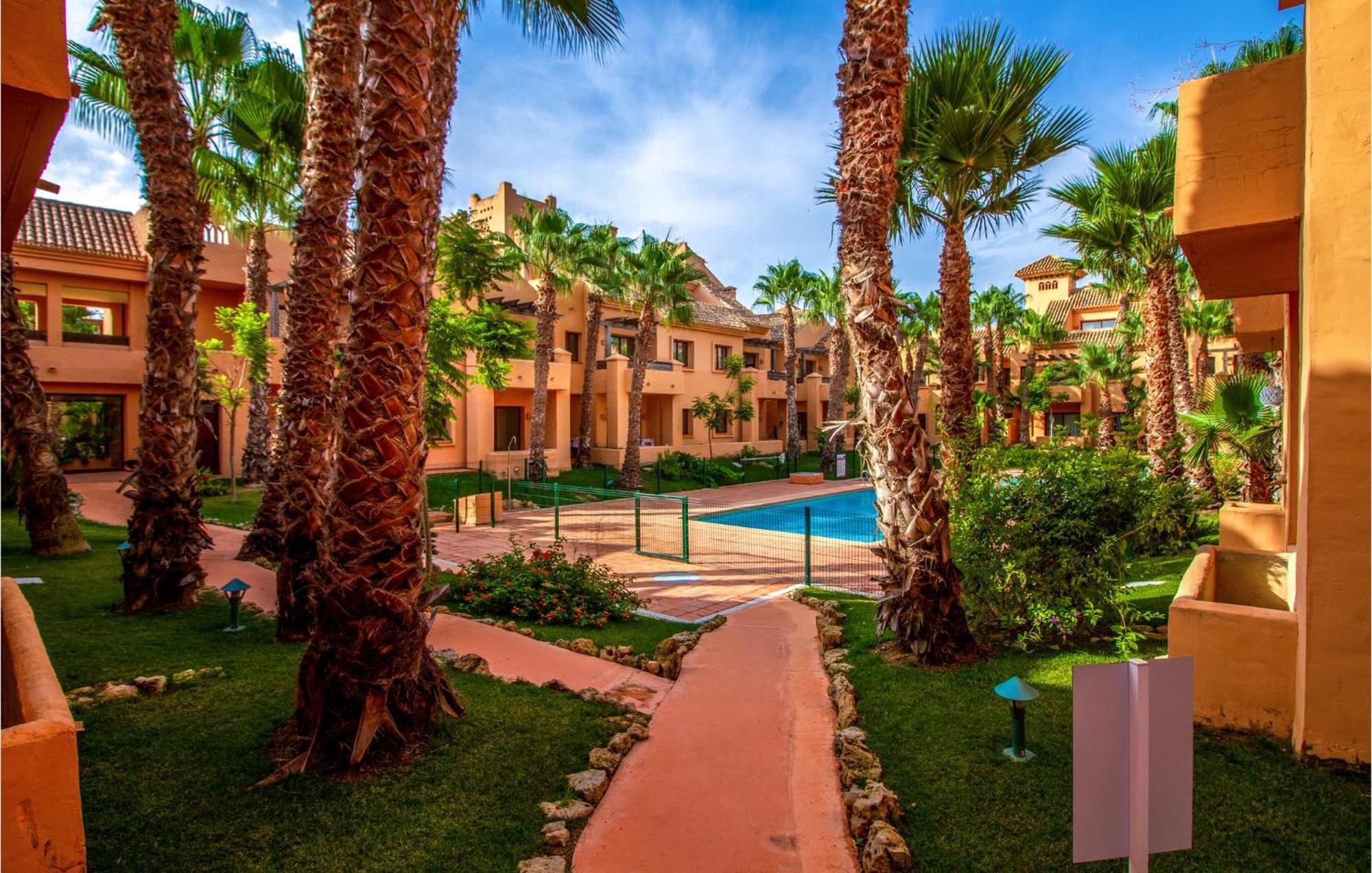 Lovely Apartment In Los Alcazares With Kitchen Exterior photo