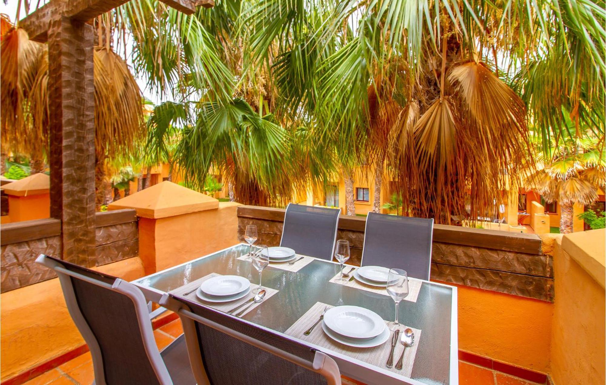 Lovely Apartment In Los Alcazares With Kitchen Exterior photo